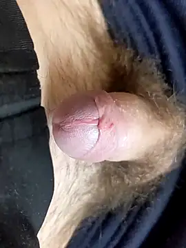 szabi1995 online show from February 7, 2026, 8:18 am