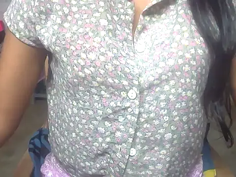 Snapshot of shalu_02 chatting on October 14, 2025, 5:52 am shalu 02 online show from October 14, 2025, 5:52 am