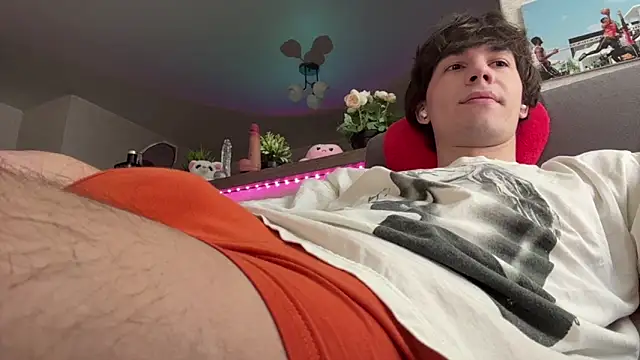 Jeremy1Scott online show from March 2, 2026, 7:59 am