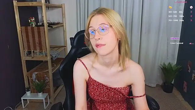 lovedrope online show from October 14, 2025, 5:47 pm