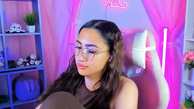 RebeckaThornton online show from October 26, 2025, 4:24 pm