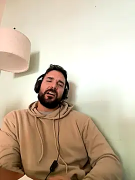 ReDiBastoni90 online show from October 20, 2025, 10:27 am