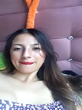 Snapshot of Naomy-daviis chatting on October 23, 2025, 8:07 pm Naomy-daviis online show from October 23, 2025, 8:07 pm