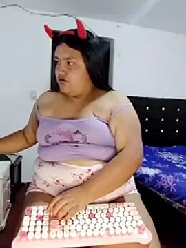 natt-bigass online show from November 21, 2025, 3:05 am