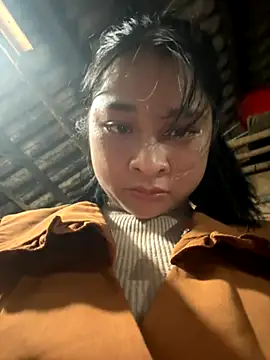 Snapshot of Linh-xxx chatting on November 10, 2025, 10:58 am Linh-xxx online show from November 10, 2025, 10:58 am