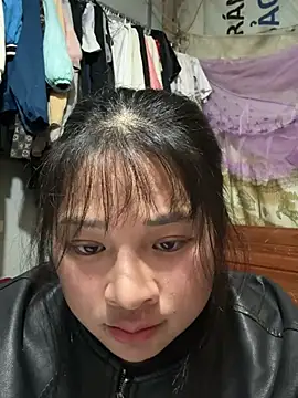 Snapshot of Linh-xxx chatting on January 14, 2026, 1:06 pm Linh-xxx online show from January 14, 2026, 1:06 pm