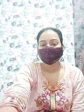 Hot Baby250 online show from January 18, 2026, 6:23 pm