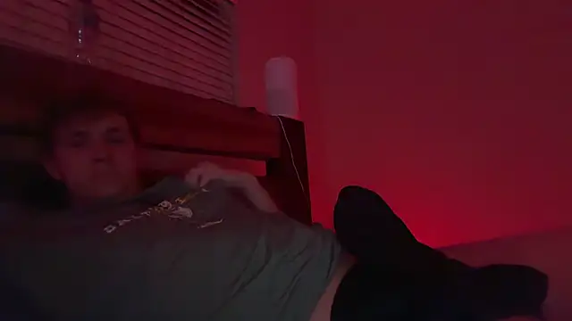 eddieeeeee1232 online show from October 26, 2025, 3:45 am