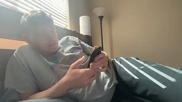 eddieeeeee1232 online show from December 19, 2025, 6:59 pm