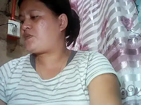 kissableapple36 online show from November 29, 2025, 11:13 am