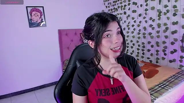 Snapshot of selina_lovers_ chatting on October 25, 2025, 3:58 am selina lovers online show from October 25, 2025, 3:58 am