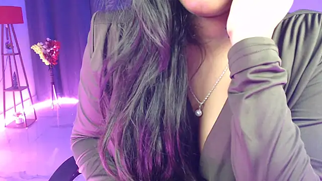 Rashiii  online show from February 7, 2026, 4:00 pm