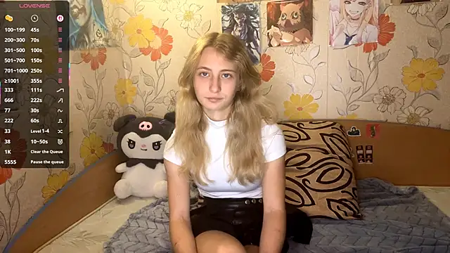 AmeliLia online show from November 4, 2025, 2:16 pm