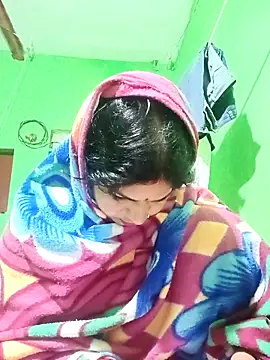 Karishma cute online show from November 7, 2025, 12:21 am