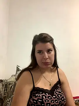 MiraCastellon online show from November 3, 2025, 11:44 am