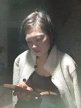 siusiu-00 online show from October 28, 2025, 8:55 pm