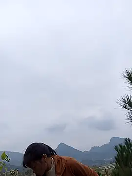 siusiu-00 online show from November 21, 2025, 2:54 am