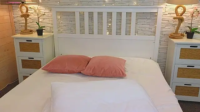 Snapshot of Soft_Lilly chatting on February 19, 2026, 6:20 am Soft Lilly online show from February 19, 2026, 6:20 am