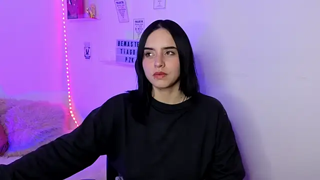 Emily Lindey online show from March 13, 2026, 5:03 am