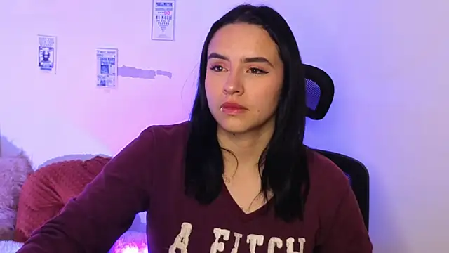 Emily Lindey online show from April 15, 2026, 3:46 am