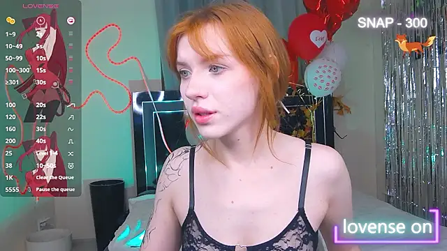 Snapshot of MeganNewCat chatting on March 4, 2026, 9:10 pm MeganNewCat online show from March 4, 2026, 9:10 pm