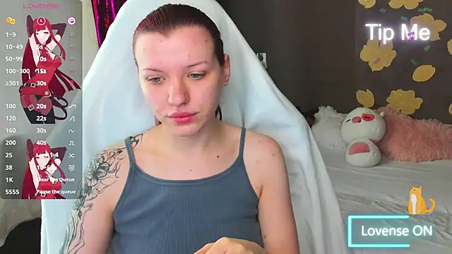 Snapshot of MeganNewCat chatting on July 9, 2026, 6:39 am MeganNewCat online show from July 9, 2026, 6:39 am