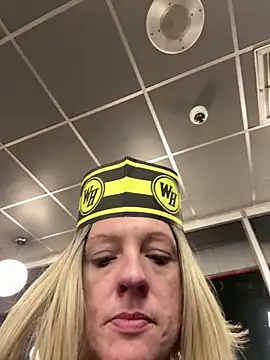 Snapshot of queenkelly1234 chatting on February 20, 2026, 6:26 am queenkelly1234 online show from February 20, 2026, 6:26 am