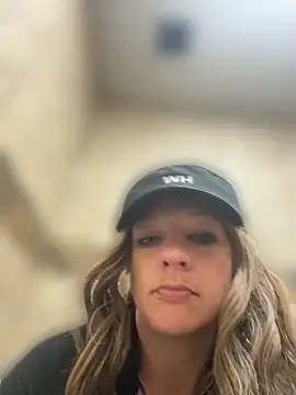 queenkelly1234 online show from May 23, 2026, 7:35 am