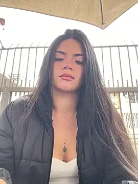 PamelaJonsom  online show from December 21, 2025, 12:45 pm