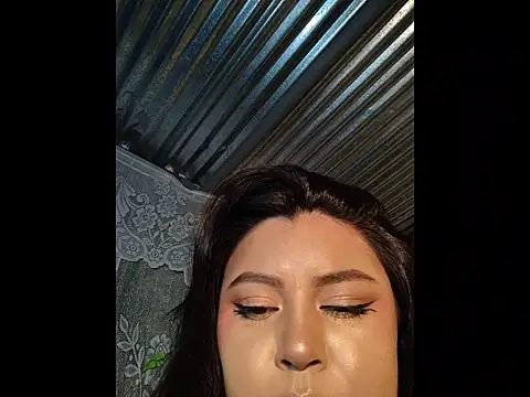 Snapshot of EliaStone05 chatting on January 11, 2026, 4:39 am EliaStone05 online show from January 11, 2026, 4:39 am