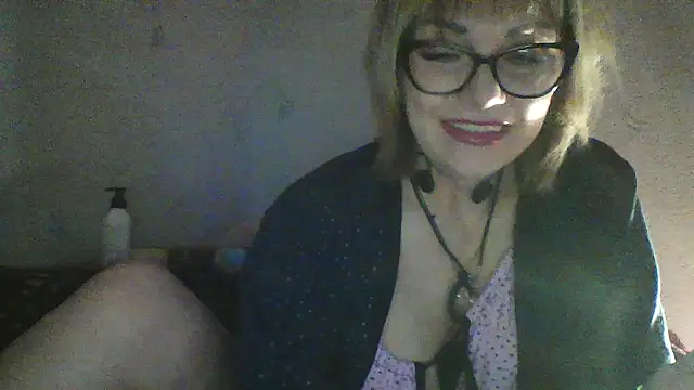 Lia Ray online show from February 13, 2026, 8:49 pm