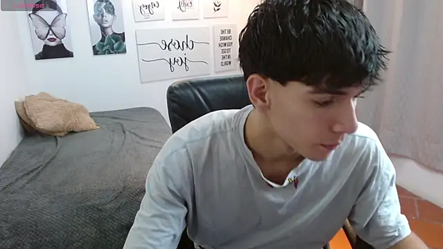 AmethystShadow17 online show from October 25, 2025, 12:56 pm