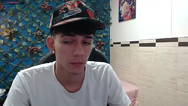 AmethystShadow17 online show from November 2, 2025, 2:52 pm