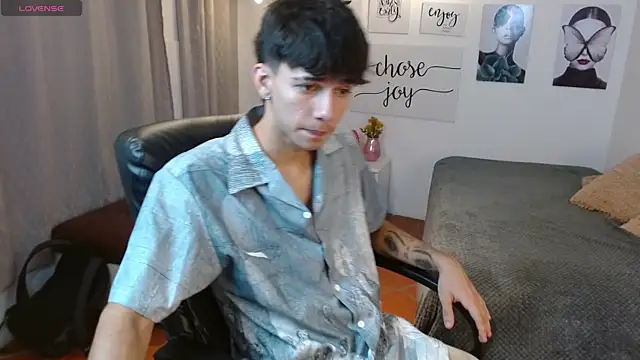 AmethystShadow17 online show from November 6, 2025, 3:57 pm