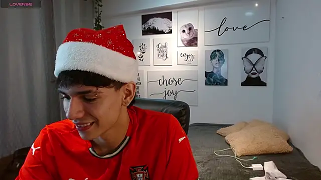 AmethystShadow17 online show from December 5, 2025, 4:58 pm