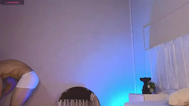 Justin valverde online show from November 23, 2025, 2:44 am