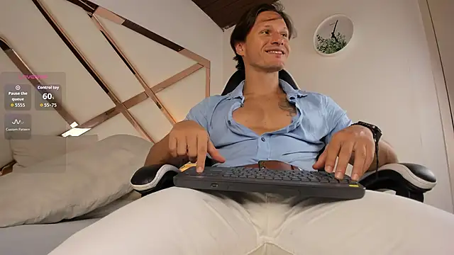 Snapshot of Justin_valverde chatting on February 3, 2026, 7:52 pm Justin valverde online show from February 3, 2026, 7:52 pm