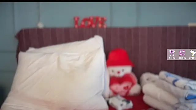  Nefertiti online show from February 25, 2026, 10:25 am