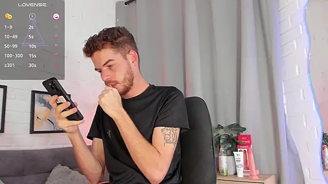 MATEO HUNTER online show from November 19, 2025, 2:55 am