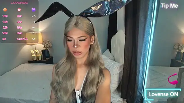 NicoleAshleyxxx online show from October 30, 2025, 12:50 pm