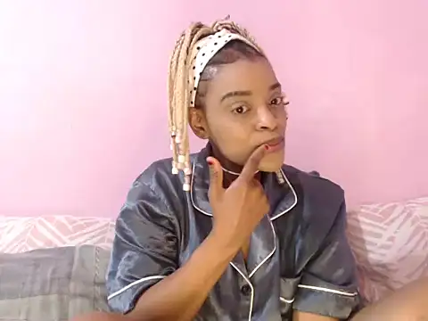 fifiqueen25 online show from October 26, 2025, 2:34 pm