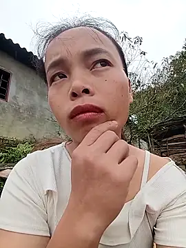 Snapshot of Nguyet2k4 chatting on October 24, 2025, 1:46 am Nguyet2k4 online show from October 24, 2025, 1:46 am