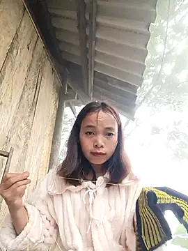 Snapshot of Nguyet2k4 chatting on December 15, 2025, 1:21 am Nguyet2k4 online show from December 15, 2025, 1:21 am