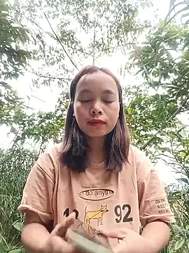 Snapshot of Nguyet2k4 chatting on January 8, 2026, 12:24 am Nguyet2k4 online show from January 8, 2026, 12:24 am