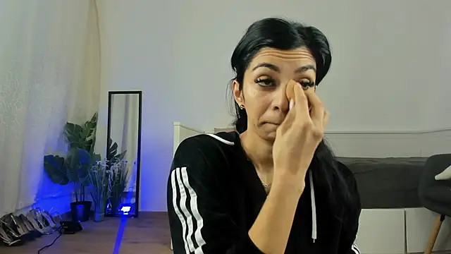 ReneeVoss online show from March 16, 2026, 3:45 am