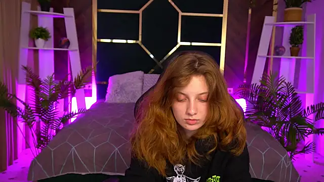 CuteeFoxy online show from November 14, 2025, 2:16 pm