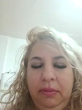 BelleInna online show from October 28, 2025, 9:17 pm