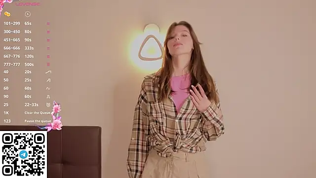 Erosyne online show from November 24, 2025, 5:12 pm