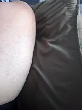 Snapshot of Motoboy100 chatting on November 6, 2025, 10:16 am Motoboy100 online show from November 6, 2025, 10:16 am