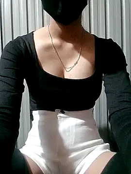 Katy68 online show from November 28, 2025, 3:04 pm